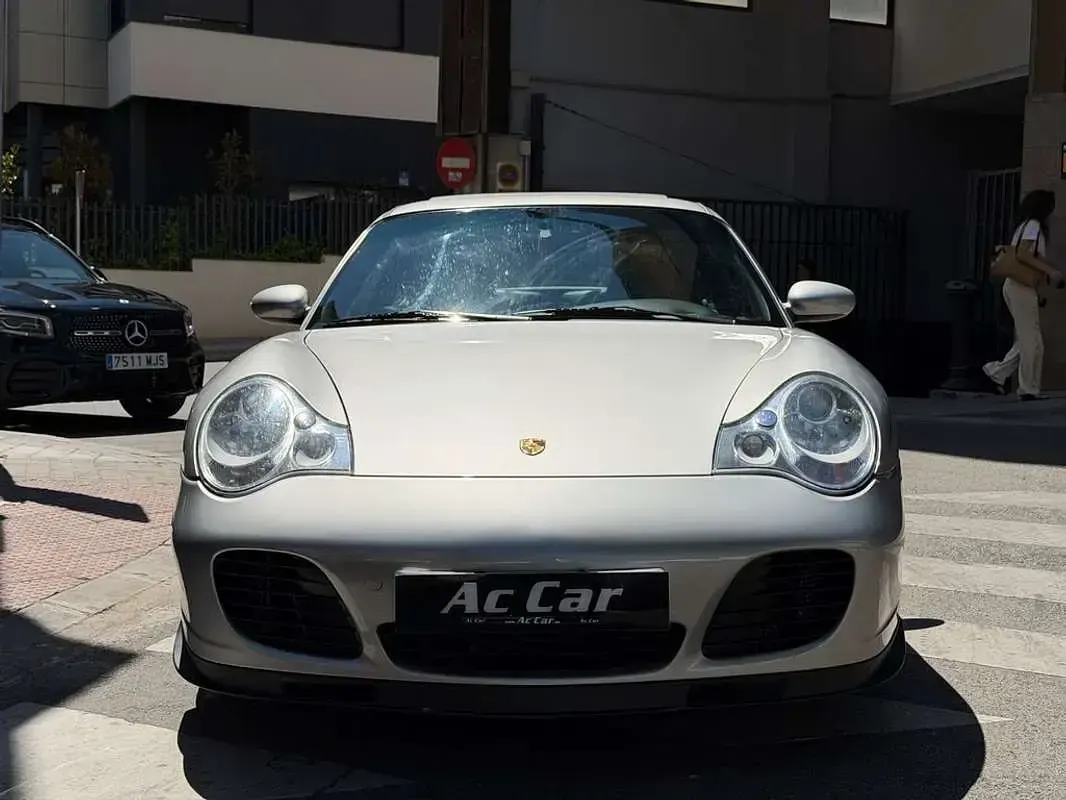 Usado Porsche 996 Turbo 420 CV (308 kW) 2003 Gris Coupe