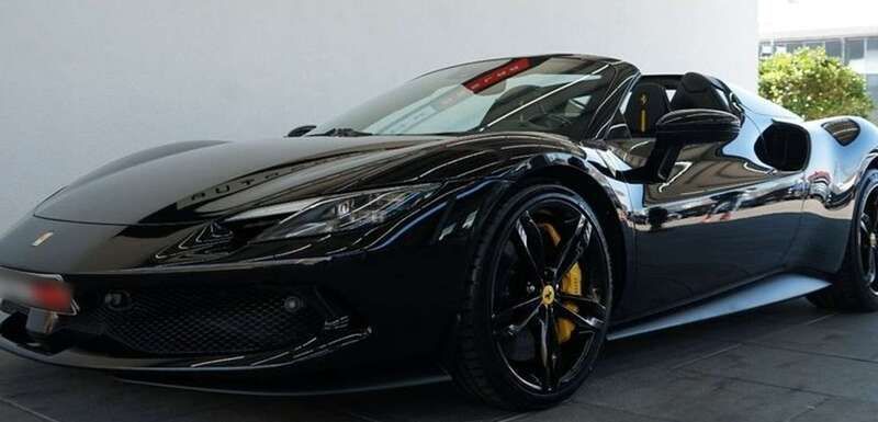 Negro Nuevo 2025 Ferrari 296 Coupe | 361.900 € - Imagen 1/4