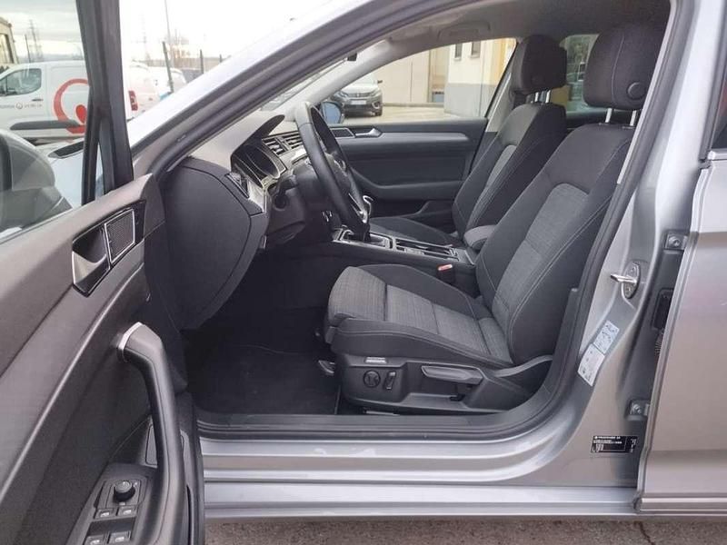 Usado VW Passat Executive 150 CV (110 kW) 2020 Gris Familiar