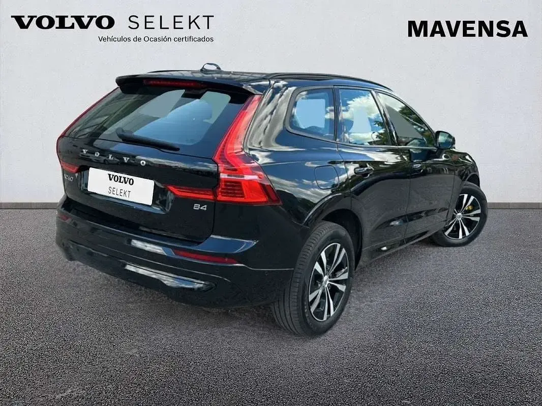 Usado Volvo XC60 Momentum 197 CV (144 kW) 2021 Negro SUV