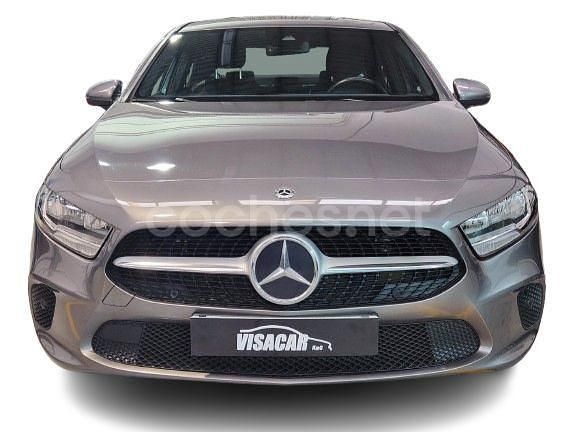 Usado Mercedes A180 116 CV (85 kW) 2020 Gris / plata Berlina
