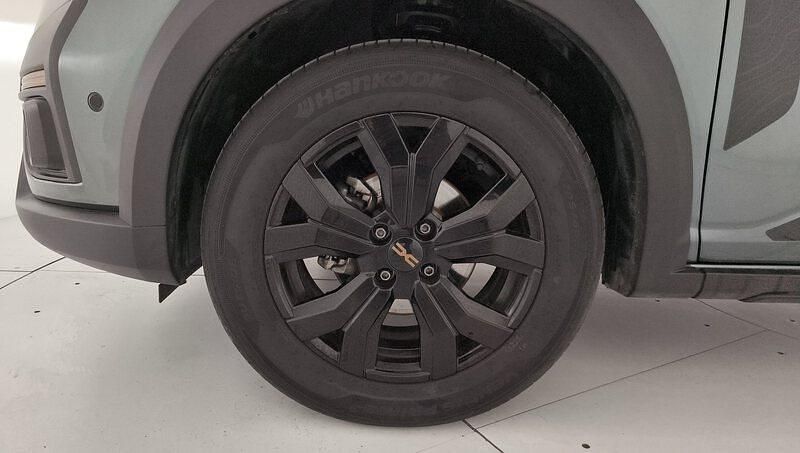 Usado Dacia Sandero Extreme 100 CV (73 kW) 2025 Verde Berlina