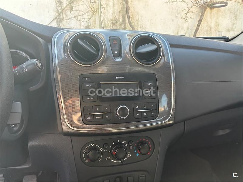 Usado Dacia Sandero Essentiel 73 CV (53 kW) 2019 Blanco Berlina