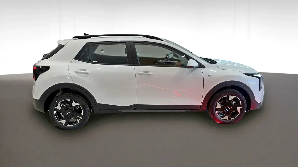 Nuevo Kia Stonic 100 CV (73 kW) 2026 Clear white SUV