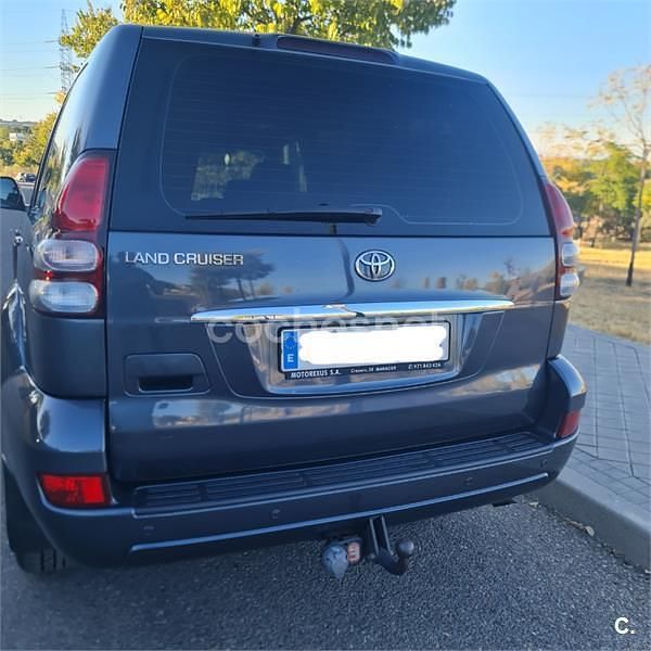Usado Toyota Land Cruiser 163 CV (119 kW) 2005 Gris / plata SUV