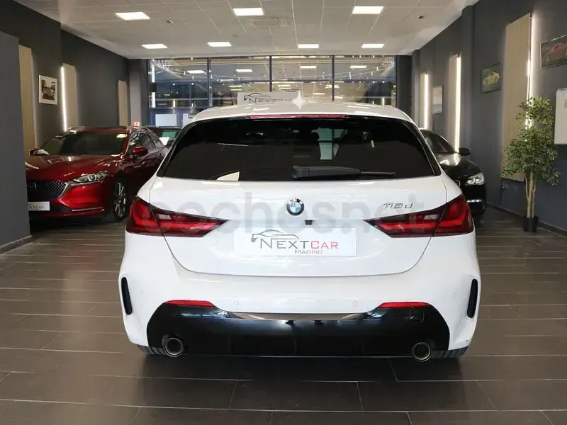 Usado BMW 118 Comfort Edition 150 CV (110 kW) 2024 Blanco Berlina