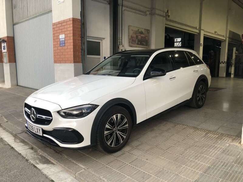 Usado Mercedes C220 200 CV (147 kW) 2022 Blanco Familiar