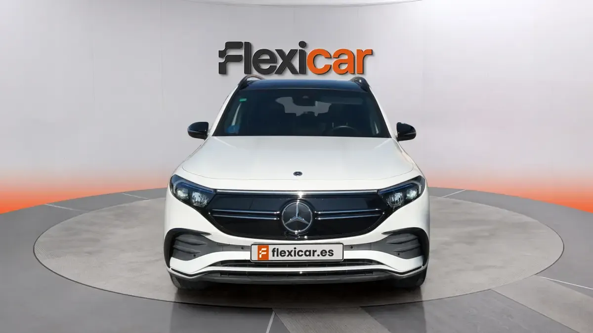 Usado Mercedes EQB300 167 kW (228 CV) 2022 Blanco SUV