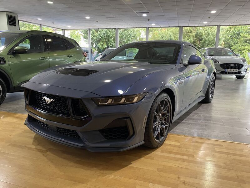 Azul Nuevo 2024 Ford Mustang GT Convertible Descapotable | 63.900 € (Caro) - Imagen 1/4
