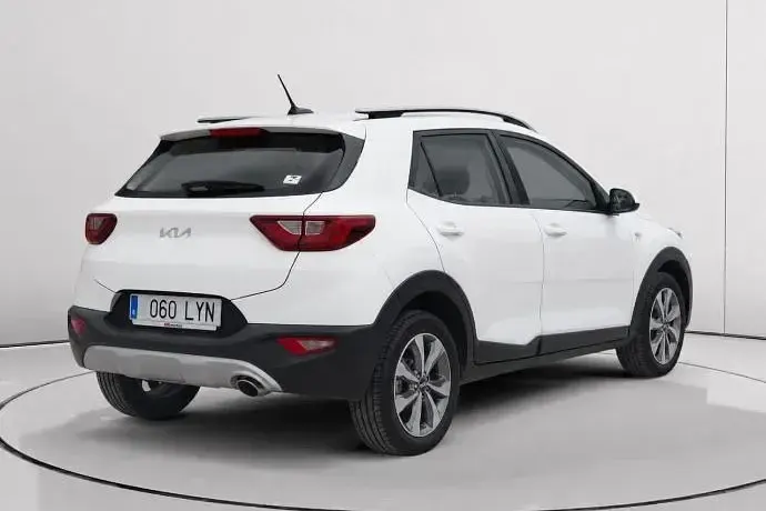 Usado Kia Stonic 100 CV (73 kW) 2022 SUV