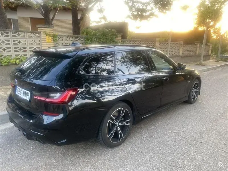 Käytetty BMW 330e M Performance 292 HP (214 kW) 2021 Musta Farmari