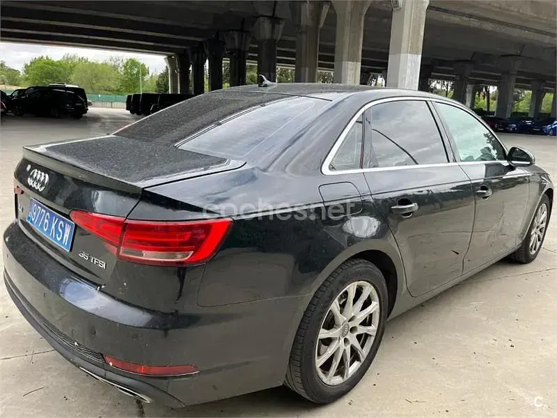 Usado Audi A4 Advanced Plus 150 CV (110 kW) 2019 Negro Berlina
