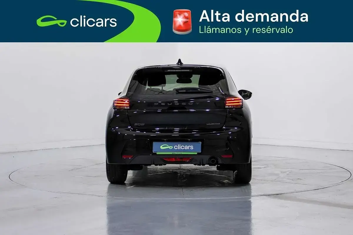 Usado Peugeot 208 Allure 101 CV (74 kW) 2025 Negro Utilitario