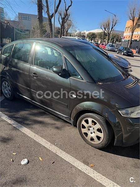 Usado Audi A2 75 CV (55 kW) 2000 Marrón Utilitario