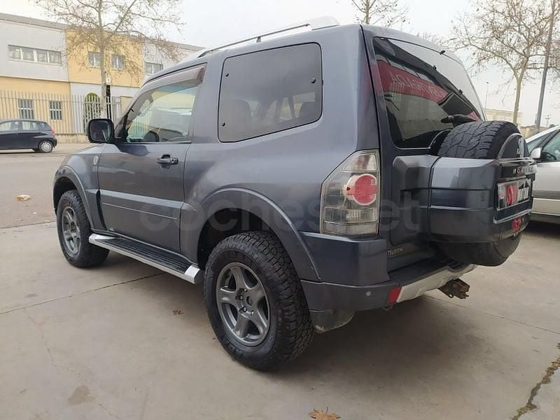 Usado Mitsubishi Montero 170 CV (125 kW) 2009 Gris / plata SUV