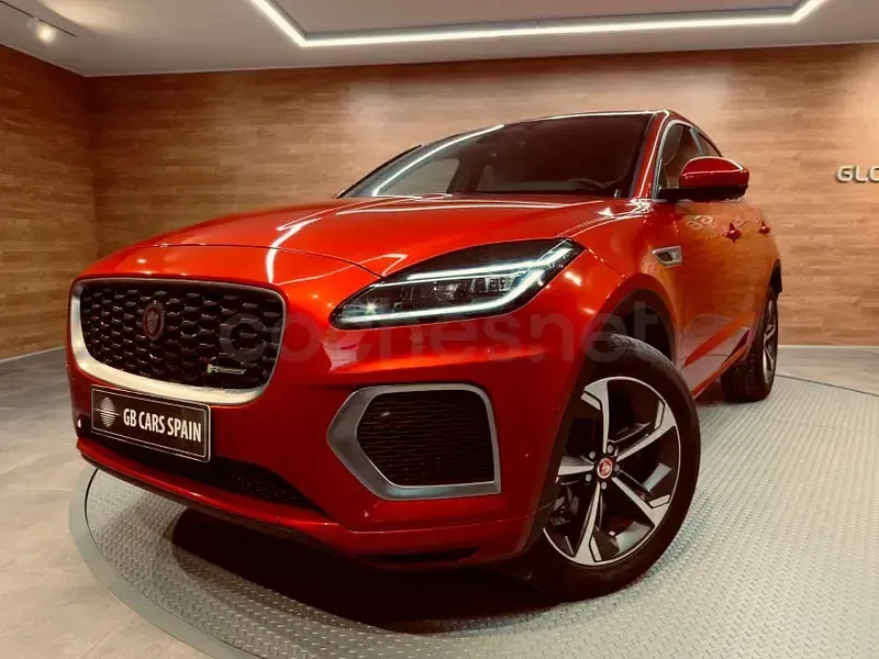 Usado Jaguar E-Pace R-Dynamic 163 CV (119 kW) 2022 Granate SUV