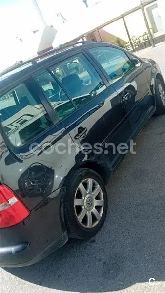 Usado VW Touran Highline 140 CV (102 kW) 2006 Negro Monovolumen