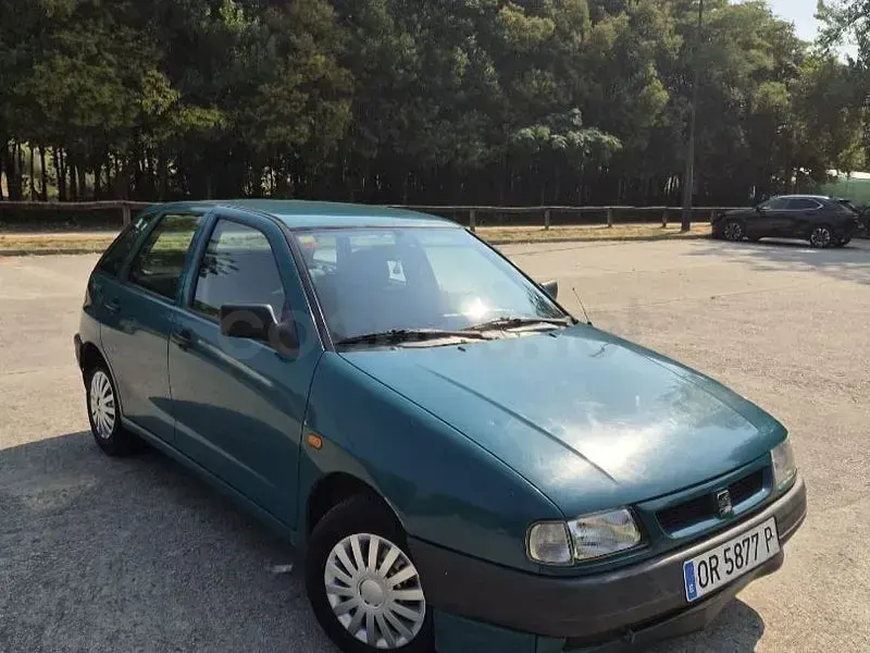 Usado Seat Ibiza 64 CV (47 kW) 1995 Verde Utilitario