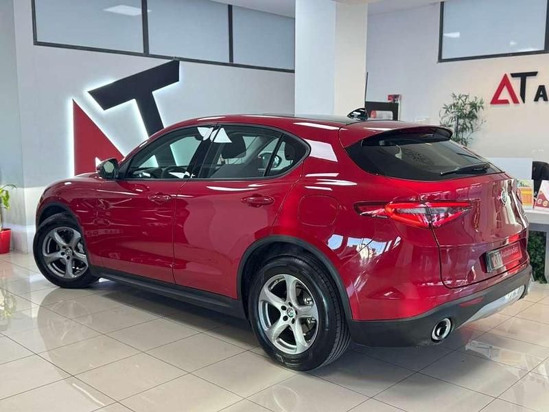 Usado Alfa Romeo Stelvio 150 CV (110 kW) 2017 Rojo SUV