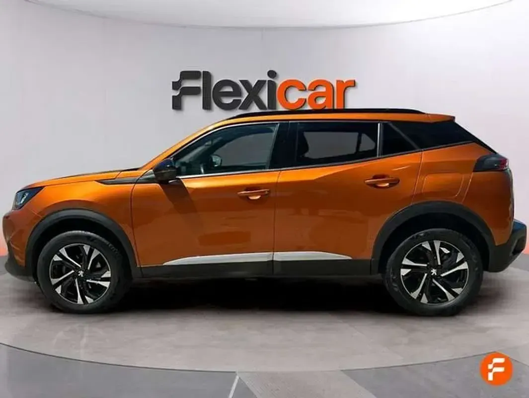 Usado Peugeot 2008 Allure 101 CV (74 kW) 2023 Naranja SUV