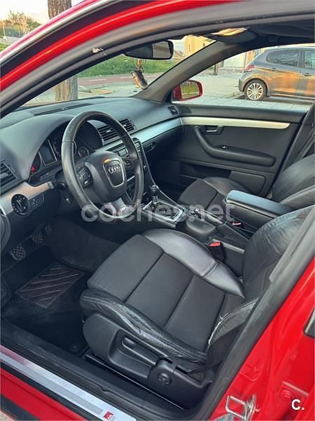 Usado Audi A4 140 CV (102 kW) 2008 Rojo Familiar