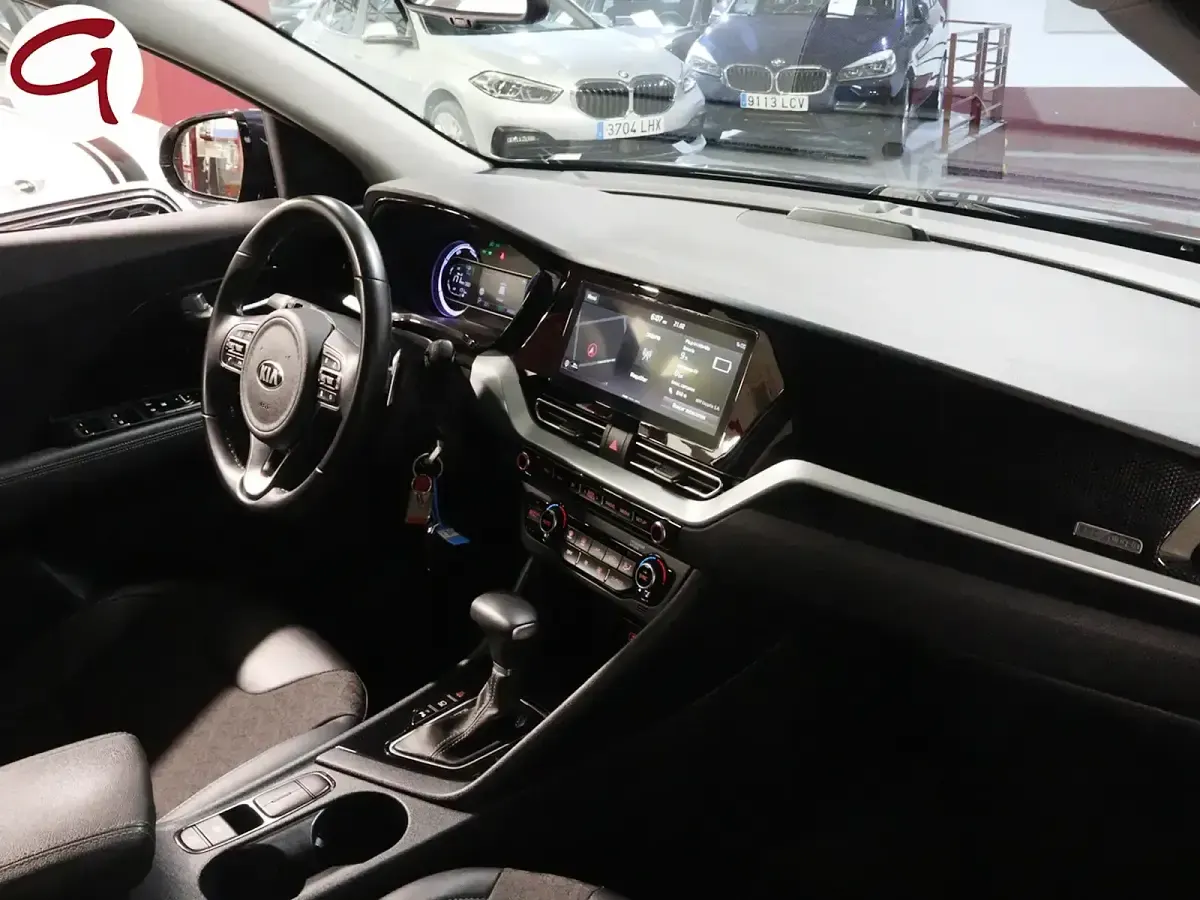 Käytetty Kia Niro 141 HP (103 kW) 2021 Sininen Katumaasturi