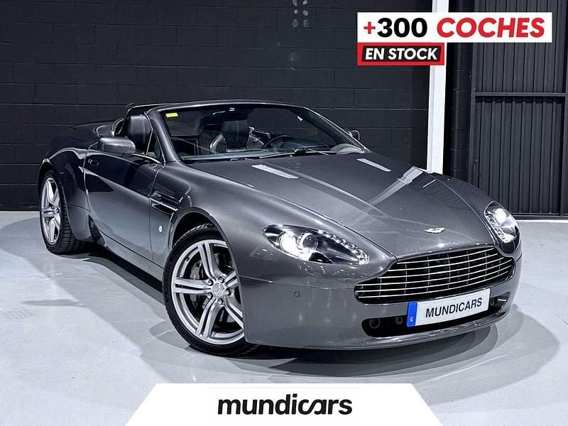 Usado Aston Martin V8 Vantage 420 CV (308 kW) 2009 Gris claro Descapotable