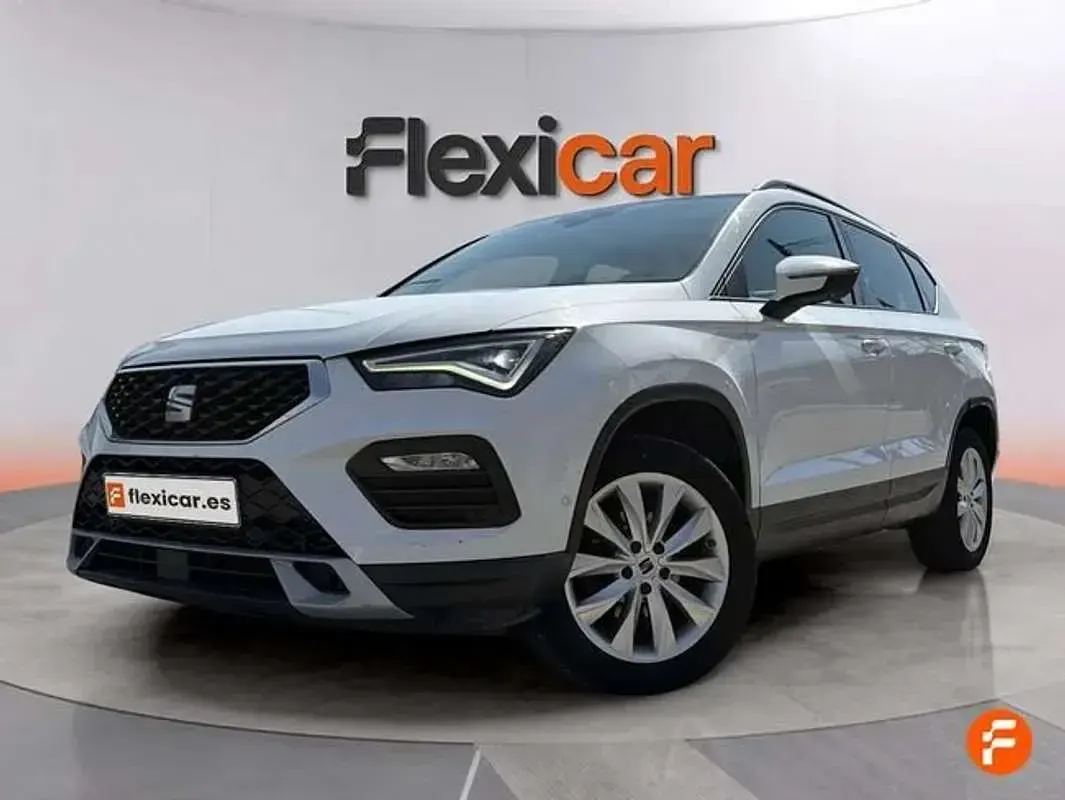 Usado Seat Ateca Style 150 CV (110 kW) 2022 Blanco SUV