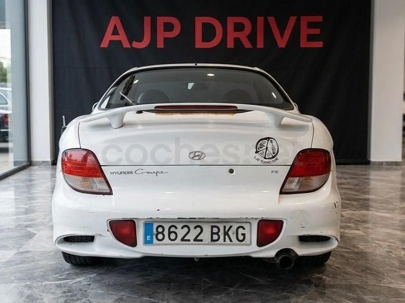 Usado Hyundai Coupé GLS 105 CV (77 kW) 2002 Blanco Coupe