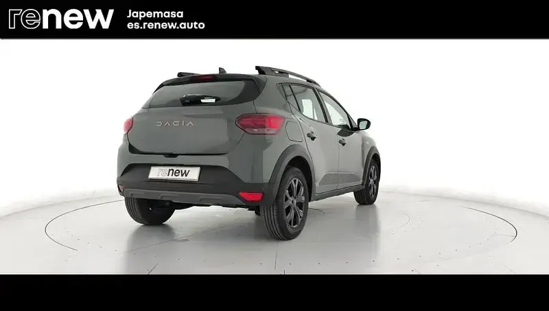 Usado Dacia Sandero Extreme 100 HP (73 kW) 2025 Verde Sedan