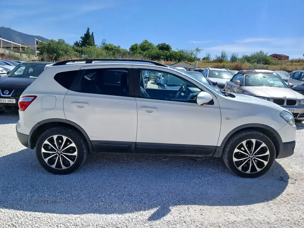 Usado Nissan Qashqai Acenta 131 CV (96 kW) 2013 Blanco SUV
