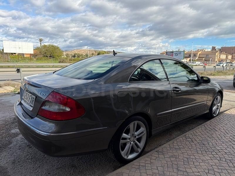 Usado Mercedes CLK320 Avantgarde 224 CV (164 kW) 2007 Beige Coupe