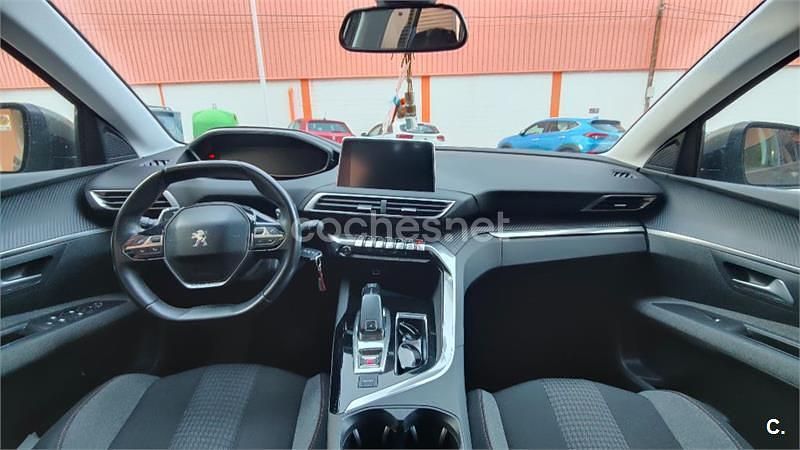 Usado Peugeot 5008 Active 120 CV (88 kW) 2017 Verde SUV