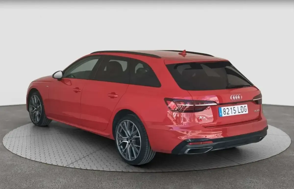 Usado Audi A4 S-Line 163 CV (119 kW) 2019 Rojo Familiar