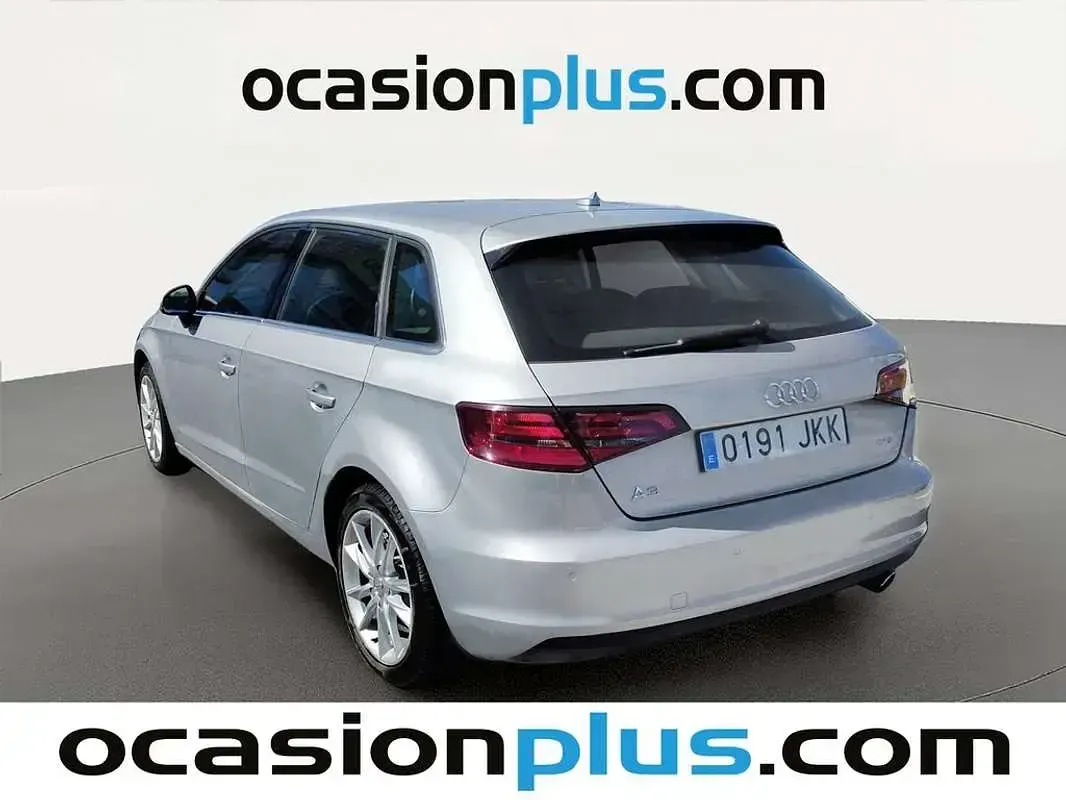 Usado Audi A3 Sportback Advanced Plus 110 CV (80 kW) 2015 Gris Utilitario