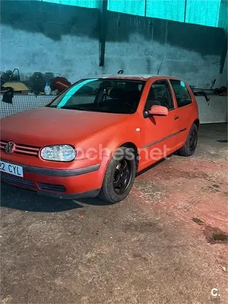 Usado VW Golf III Highline 90 CV (66 kW) 1999 Rojo Berlina