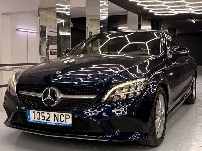Käytetty Mercedes C220 194 HP (142 kW) 2019 Sininen Avoauto