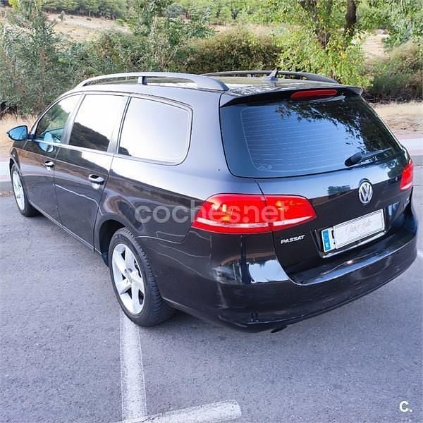 Usado VW Passat Exclusive 105 CV (77 kW) 2014 Negro Familiar