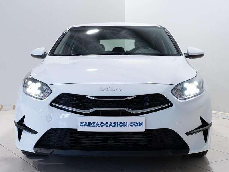 Usado Kia Ceed 101 CV (74 kW) 2025 Blanco Utilitario