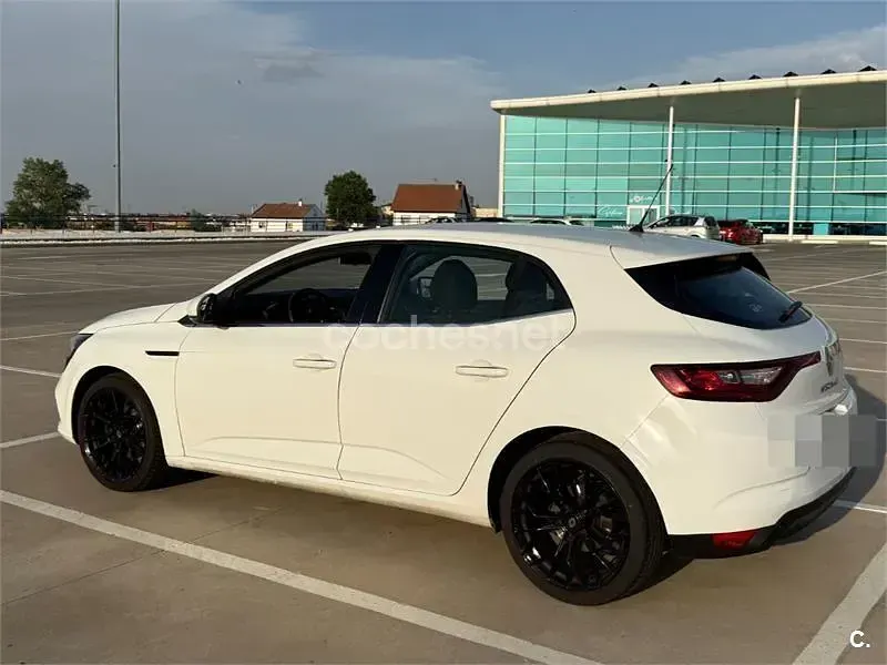 Usado Renault Mégane Business 115 CV (84 kW) 2019 Blanco Berlina