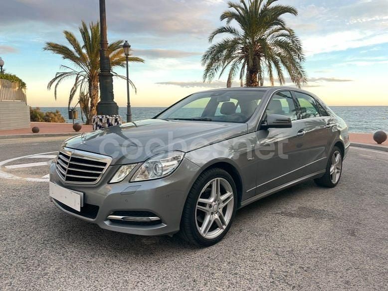 Gris / plata Usado 2011 Mercedes E220 Avantgarde Berlina | 11.500 € (Buen precio) - Imagen 1/4