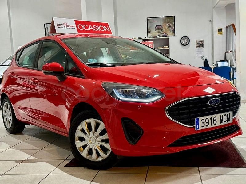 Rojo Usado 2022 Ford Fiesta Trend Berlina | 13.900 € (Precio justo) - Imagen 1/4