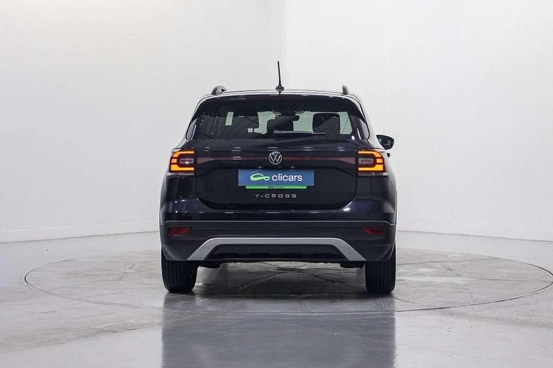 Usado VW T-Cross Advance 110 CV (80 kW) 2021 Negro SUV