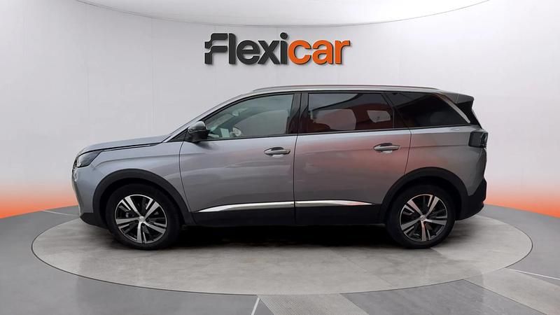Usado Peugeot 5008 Allure 136 CV (100 kW) 2024 Gris SUV