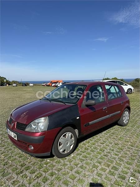 Granate Usado 2003 Renault Clio II Expression Berlina | 1400 € (Super precio) - Imagen 1/4