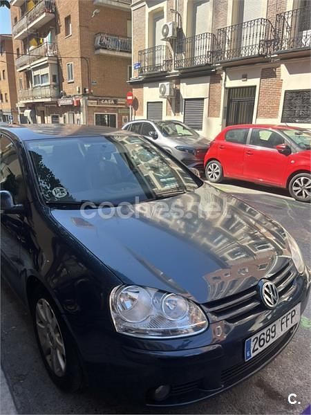 Usado VW Golf IV 105 CV (77 kW) 2006 Gris / plata Berlina