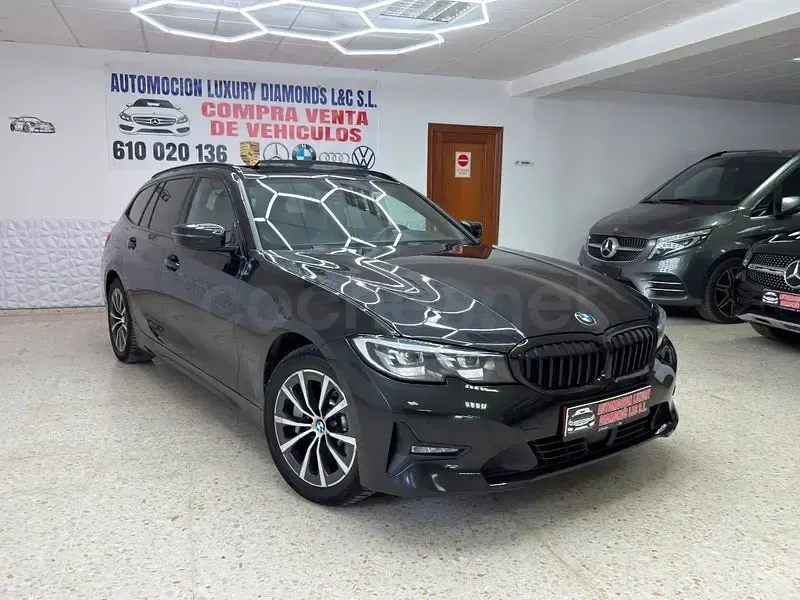 Usado BMW 330e Comfort Edition 292 CV (214 kW) 2021 Negro Familiar