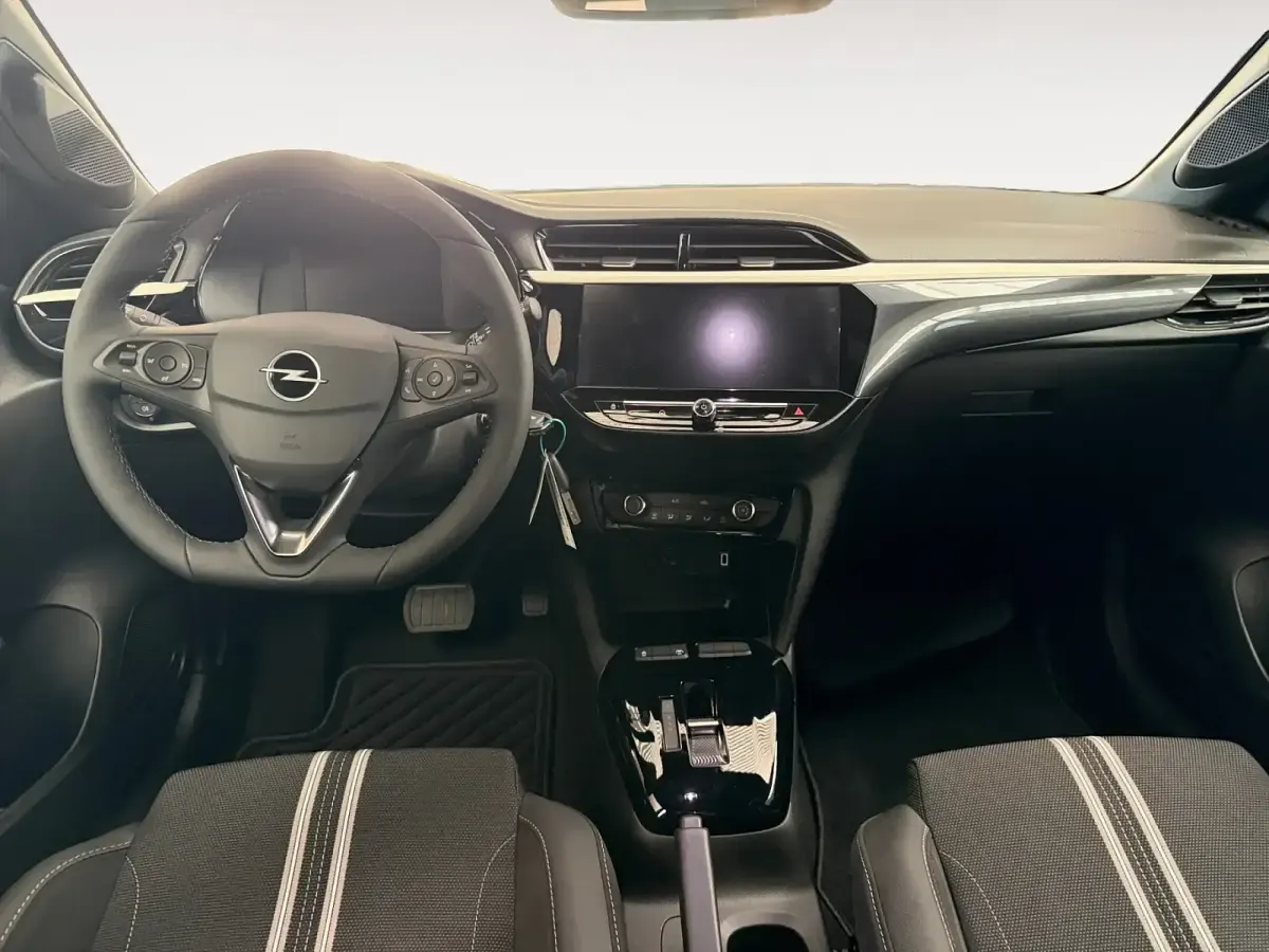 Nuevo Opel Corsa 100 CV (73 kW) 2026 Gris/plata Utilitario