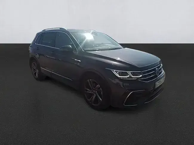 Usado VW Tiguan R-line 150 CV (110 kW) 2021 Gris SUV