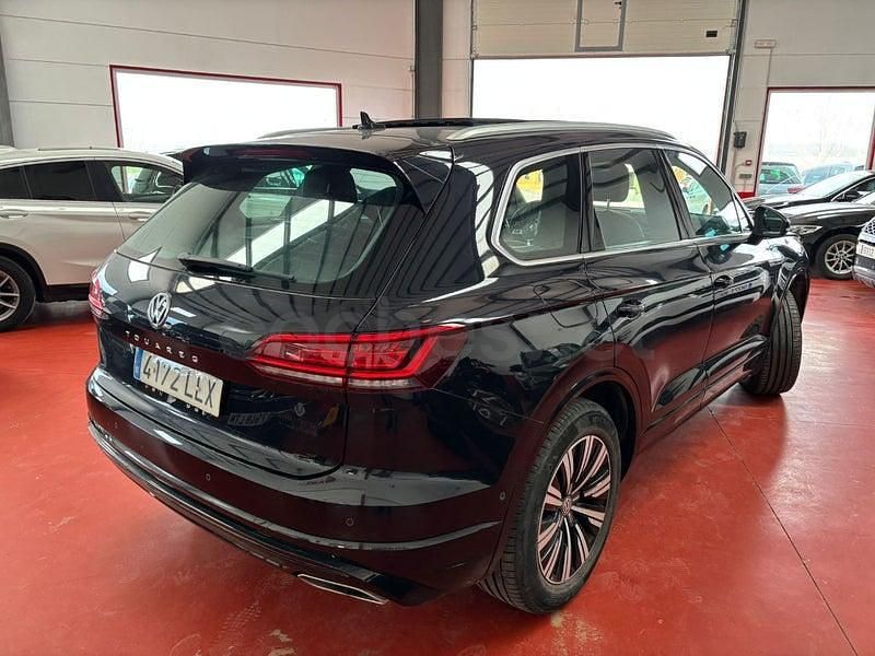 Usado VW Touareg R-line 231 CV (169 kW) 2021 Negro SUV
